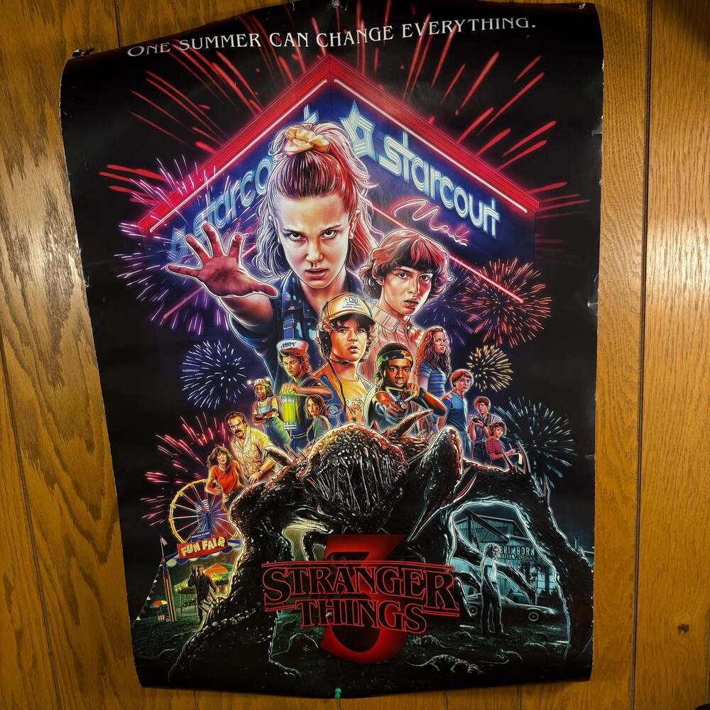 Netflix Stranger Things Season 3 One Sheet Wall Poster (Summer of '85)